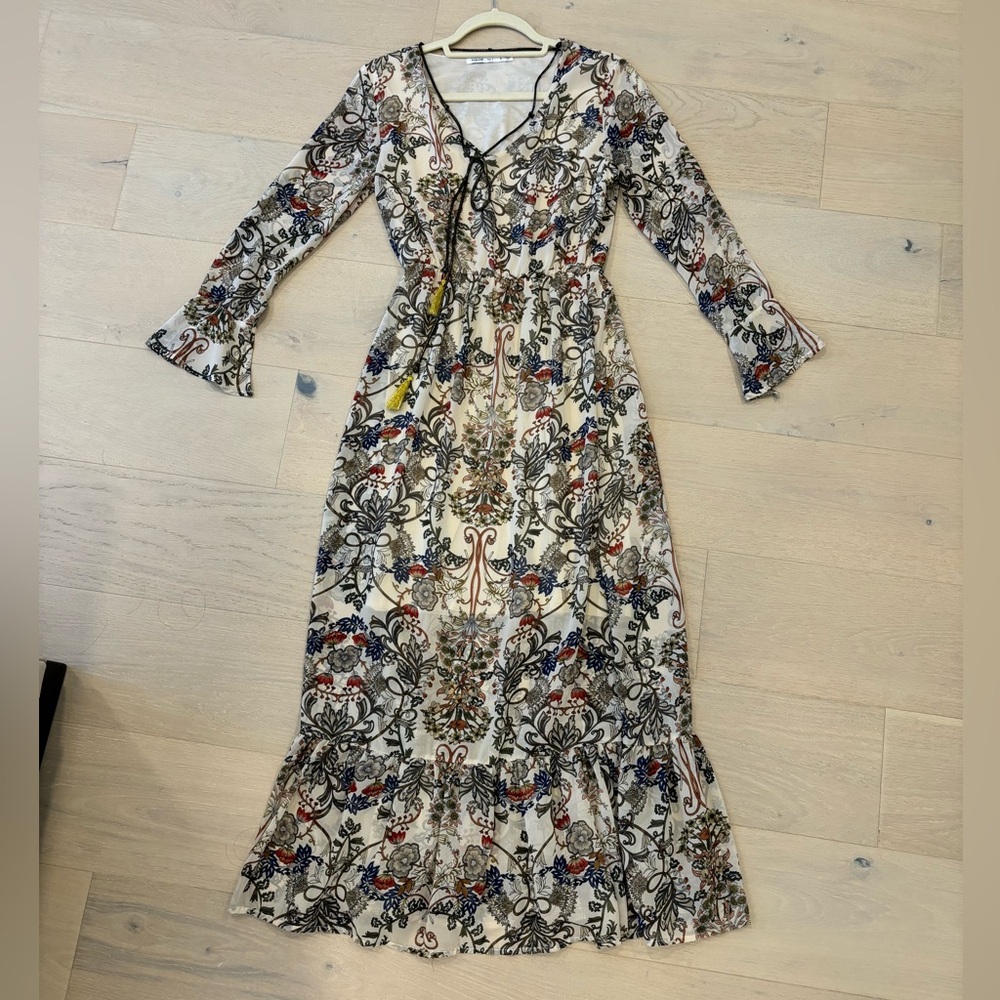 Fraiche by J floral maxi dress size S